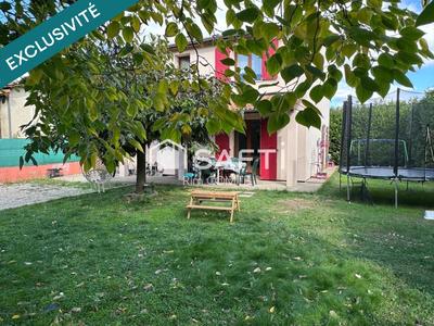 Maison - 90 m² - 5 pièces