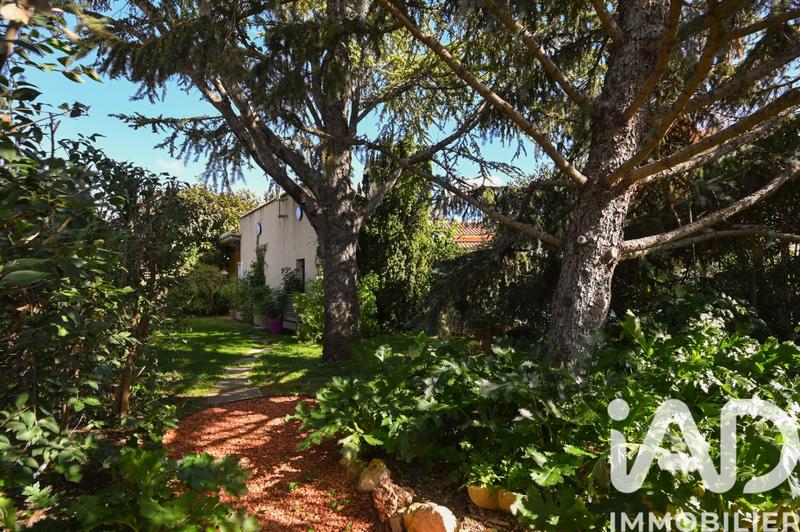 Maison - 210 m² - 5 pièces