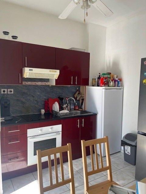 Studio - 85 m² - 4 pièces