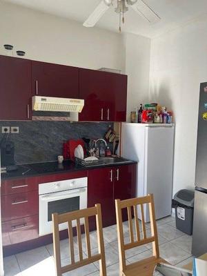 Studio - 85 m² - 4 pièces