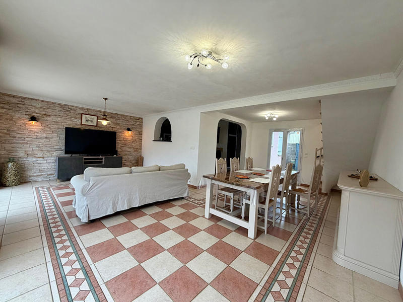 Maison - 147 m² - 8 pièces