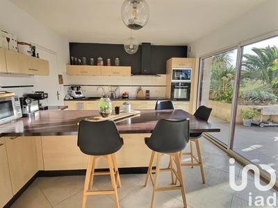 Maison - 239 m² - 7 pièces