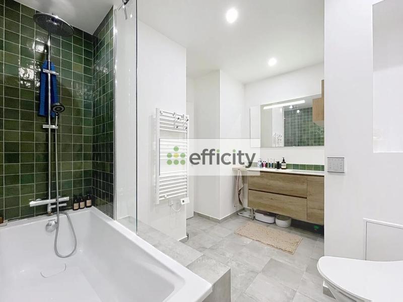 Appartement - 75 m² - 3 pièces