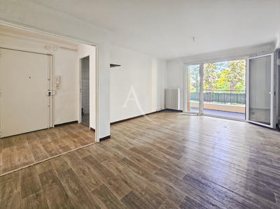 Appartement - 76 m² - 4 pièces