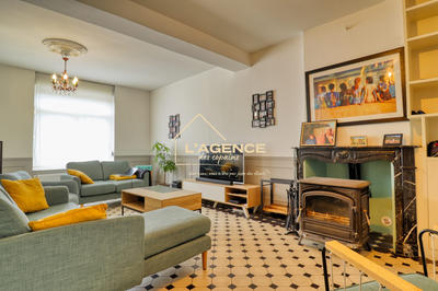 Maison - 215 m² - 7 pièces