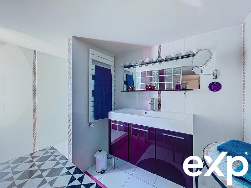 Maison - 186 m² - 7 pièces