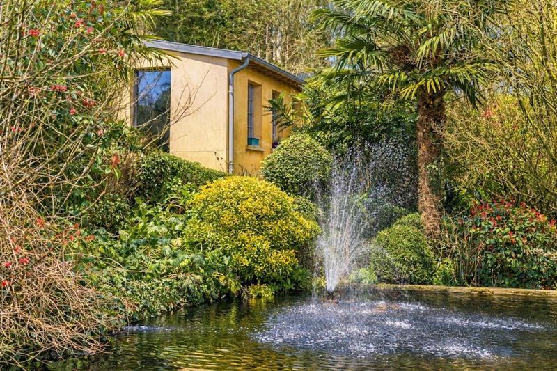 Maison traditionnelle - 240 m² - 12 pièces