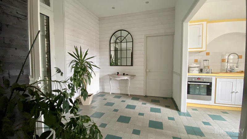 Maison - 184 m² - 8 pièces