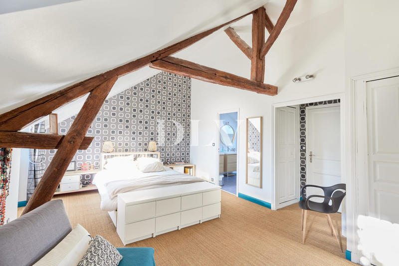 Maison ancienne - 275 m² - 7 pièces