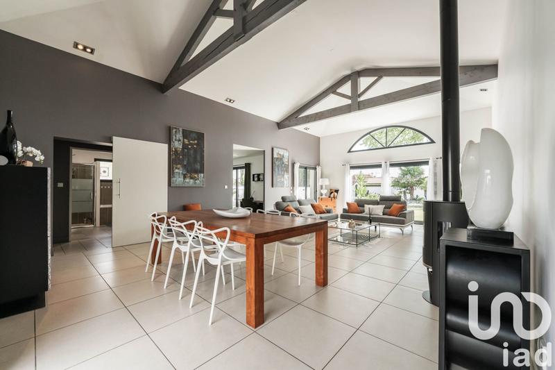 Maison - 144 m² - 5 pièces