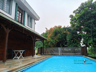 Maison - 184 m² - 5 pièces