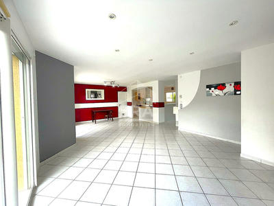 Maison - 120 m² - 5 pièces