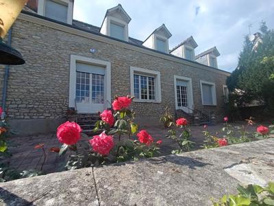 Maison - 151 m² - 8 pièces