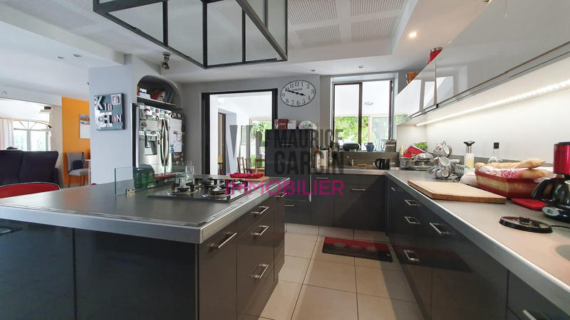 Maison - 176 m² - 6 pièces