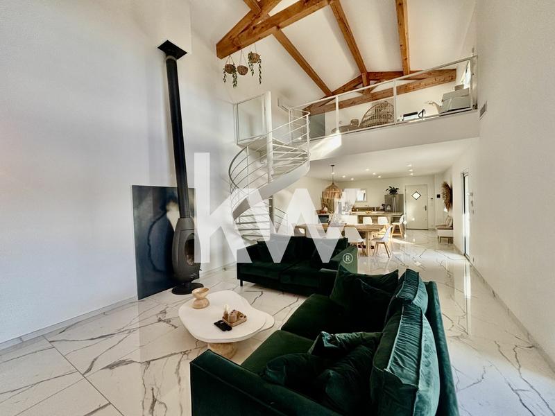 Maison - 180 m² - 5 pièces