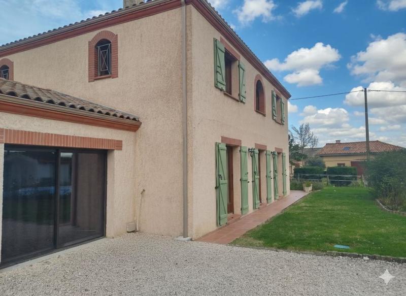 Maison - 200 m² - 7 pièces