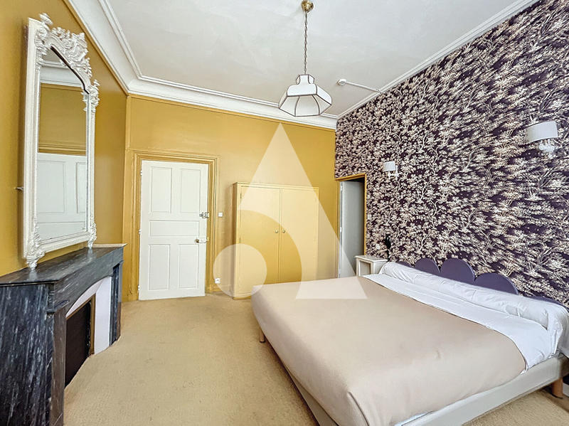 Hôtel particulier - 1 050 m² - 30 pièces