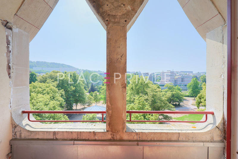 Appartement - 193 m² - 6 pièces