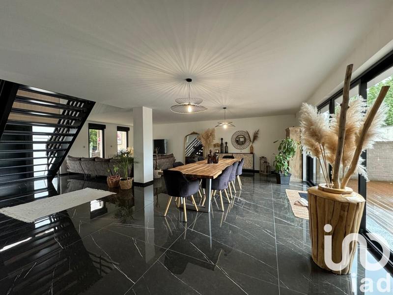 Maison de maîtres - 212 m² - 10 pièces