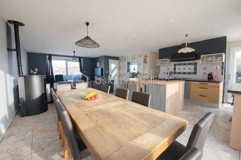 Pavillon - 150 m² - 8 pièces