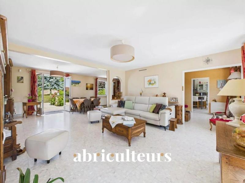 Maison - 186 m² - 7 pièces