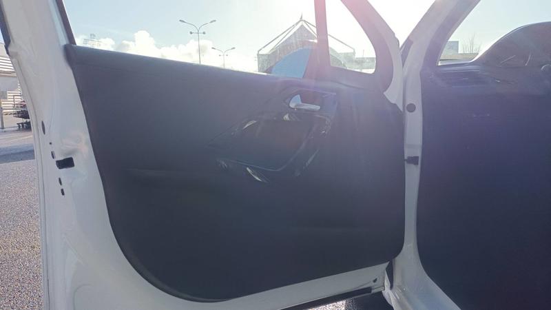 Peugeot 208 II 1.5 BlueHDi 100 Active Business