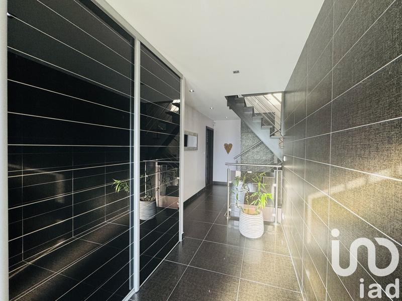 Maison - 192 m² - 5 pièces