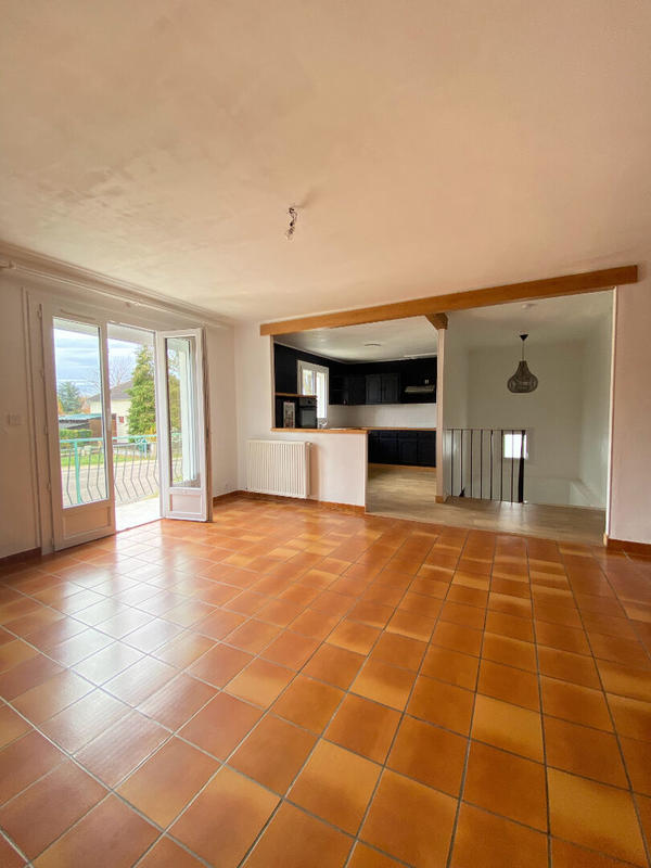 Maison - 121 m² - 6 pièces