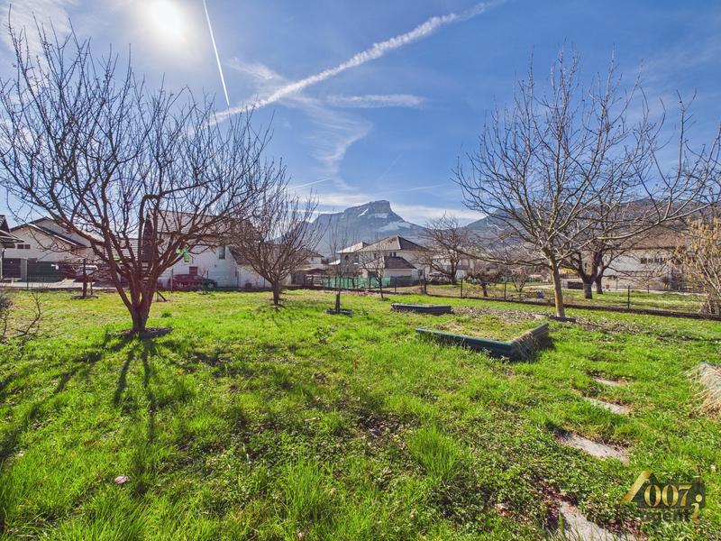 Maison - 237 m² - 7 pièces