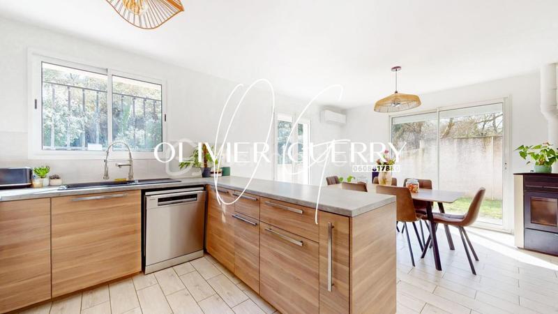 Maison - 85 m² - 4 pièces