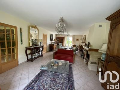 Maison - 237 m² - 7 pièces