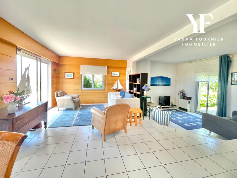 Maison - 199 m² - 7 pièces