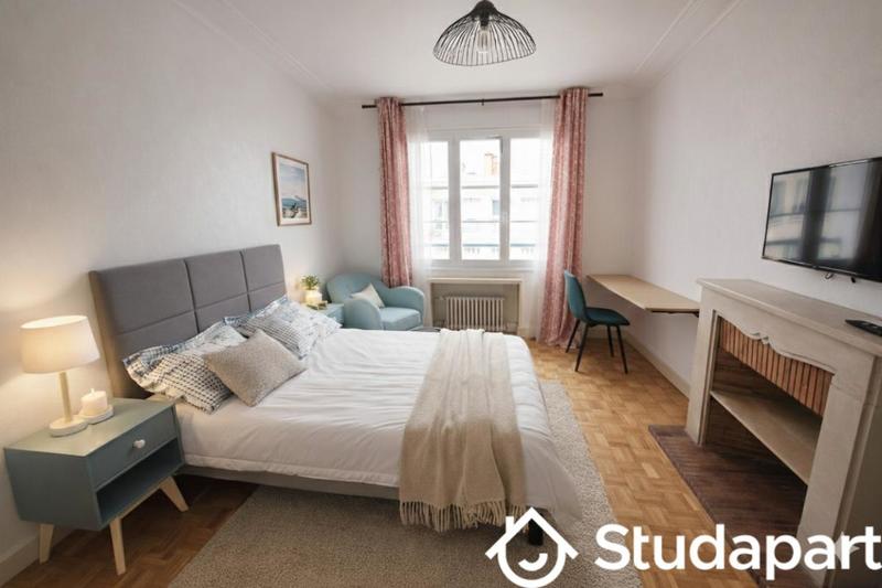 Chambre - 15 m² - 1 pièce