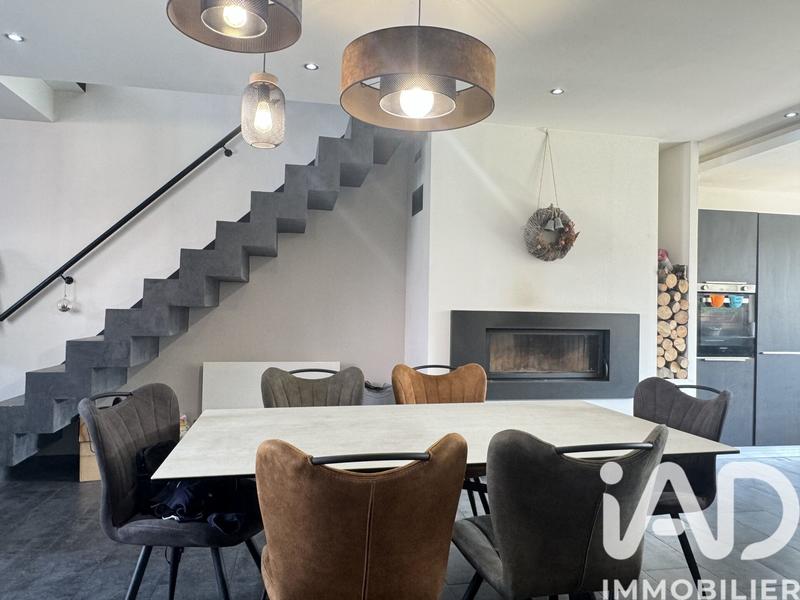 Maison - 140 m² - 5 pièces