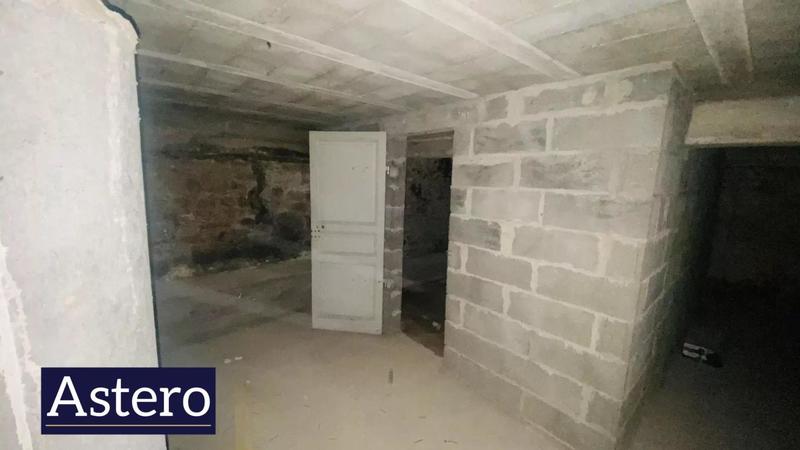 Maison - 180 m² - 3 pièces