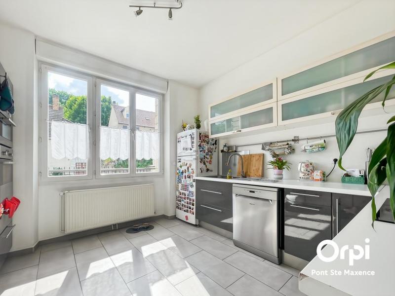 Maison - 107 m² - 6 pièces