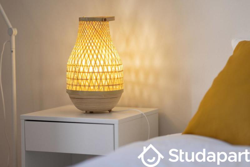 Chambre - 11 m² - 1 pièce