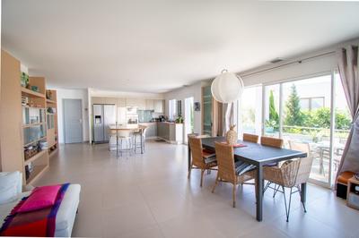Maison - 142 m² - 5 pièces