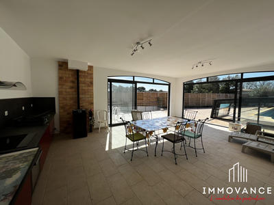 Villa - 169 m² - 5 pièces