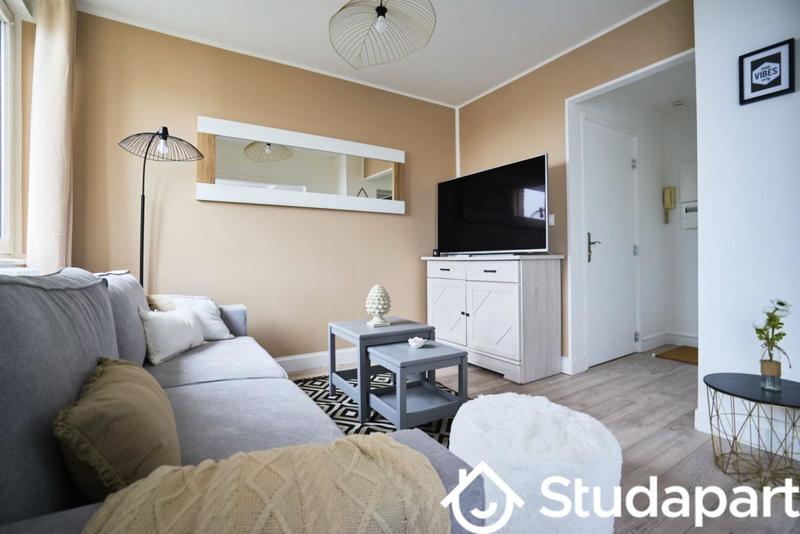 Chambre - 9 m² - 1 pièce