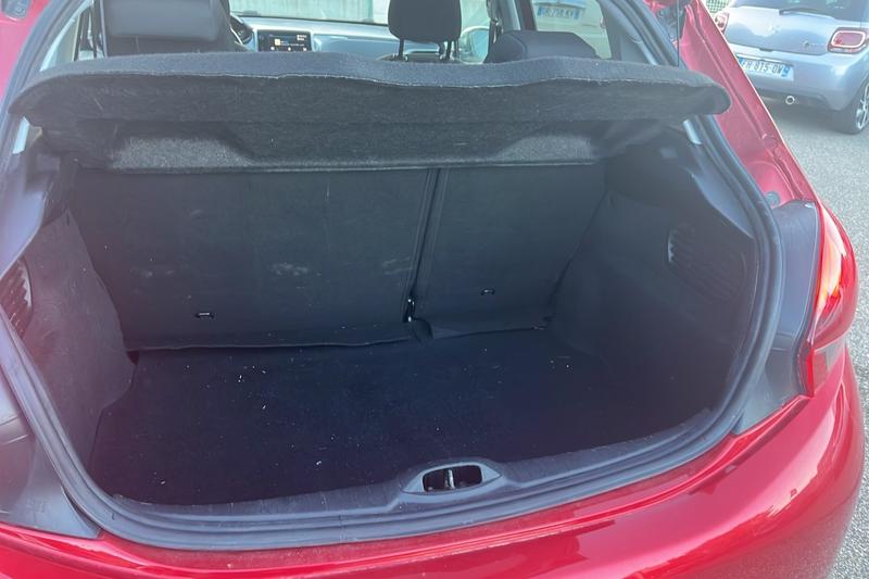 Peugeot 208 Puretech 82 Signature