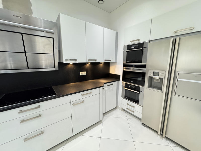 Appartement - 200 m² - 7 pièces