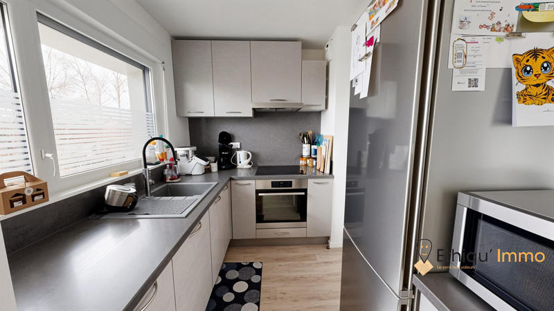 Appartement - 80 m² - 4 pièces