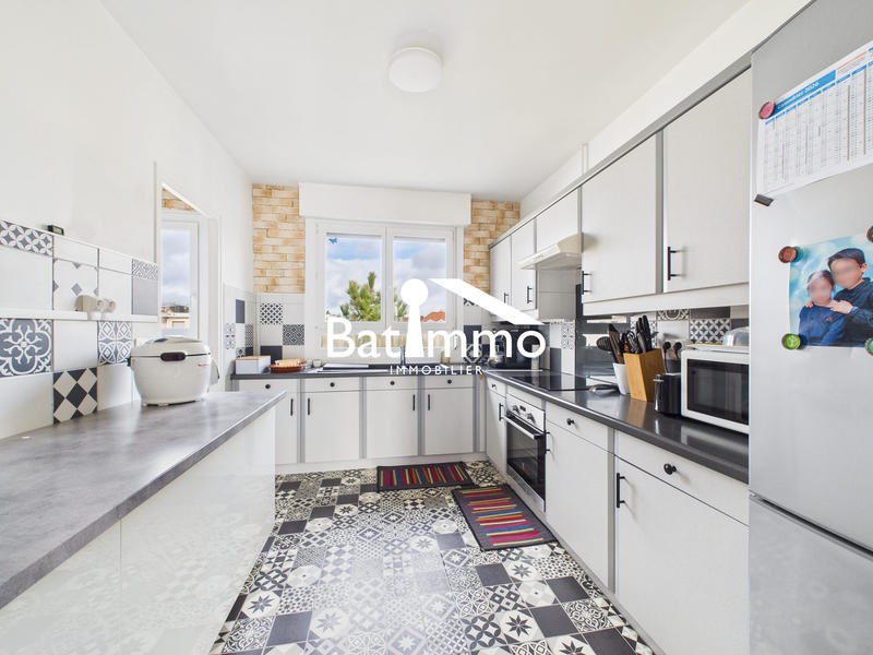 Appartement - 96 m² - 5 pièces