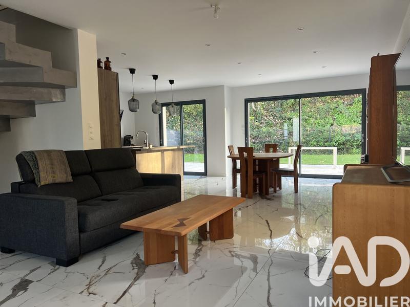 Maison - 183 m² - 6 pièces