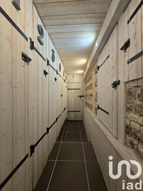 Maison - 240 m² - 7 pièces