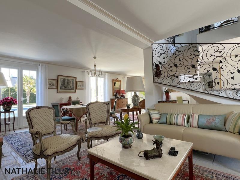 Maison - 183 m² - 6 pièces