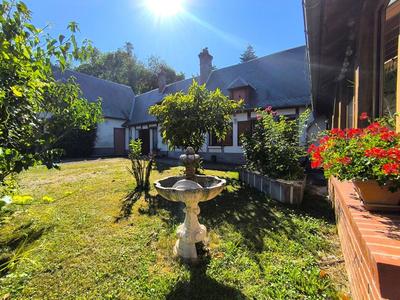 Maison - 223 m² - 8 pièces