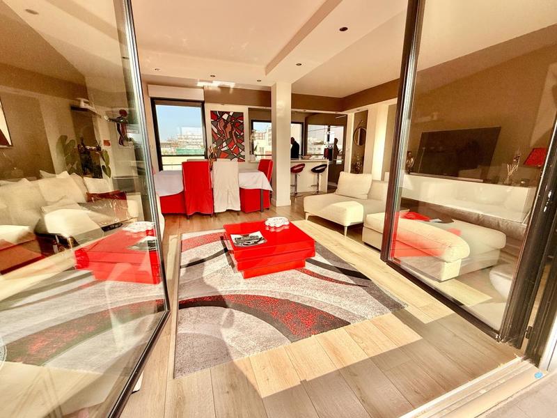 Appartement - 100 m² - 4 pièces