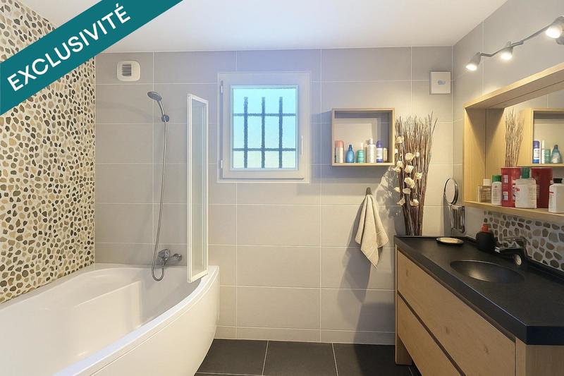 Villa - 175 m² - 9 pièces